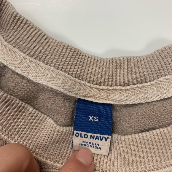 Old navy crewneck sweater - Picture 6 of 6